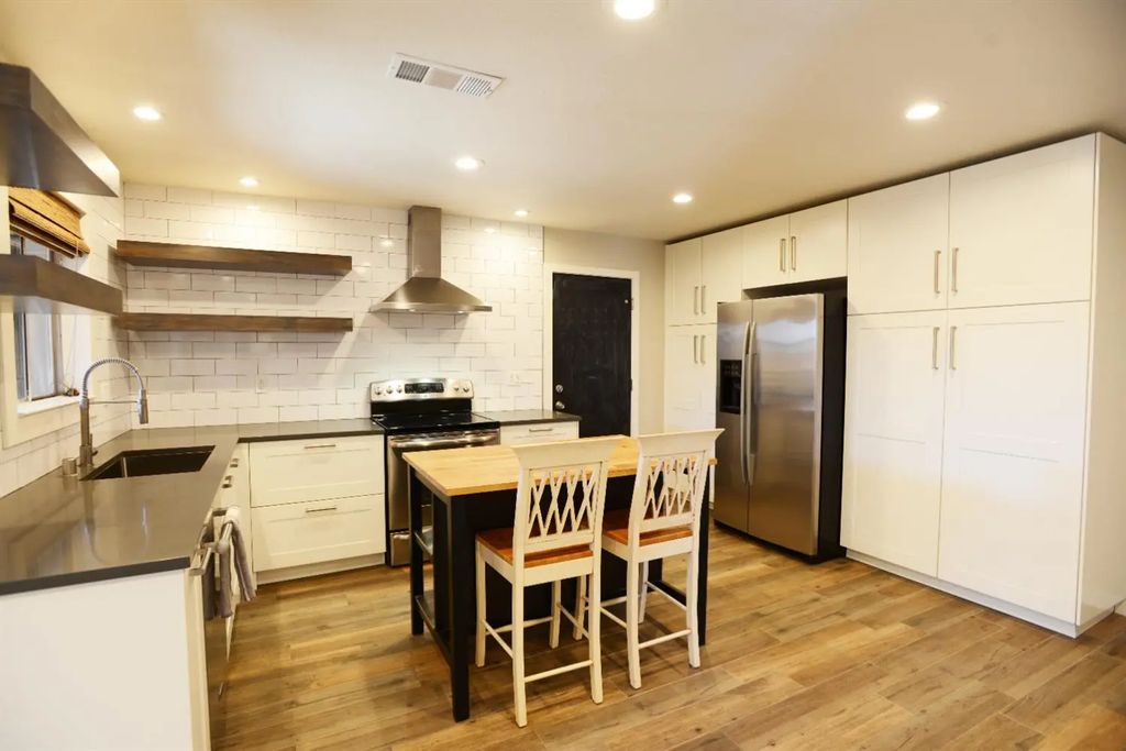1403 Switchman Drive, Roseville