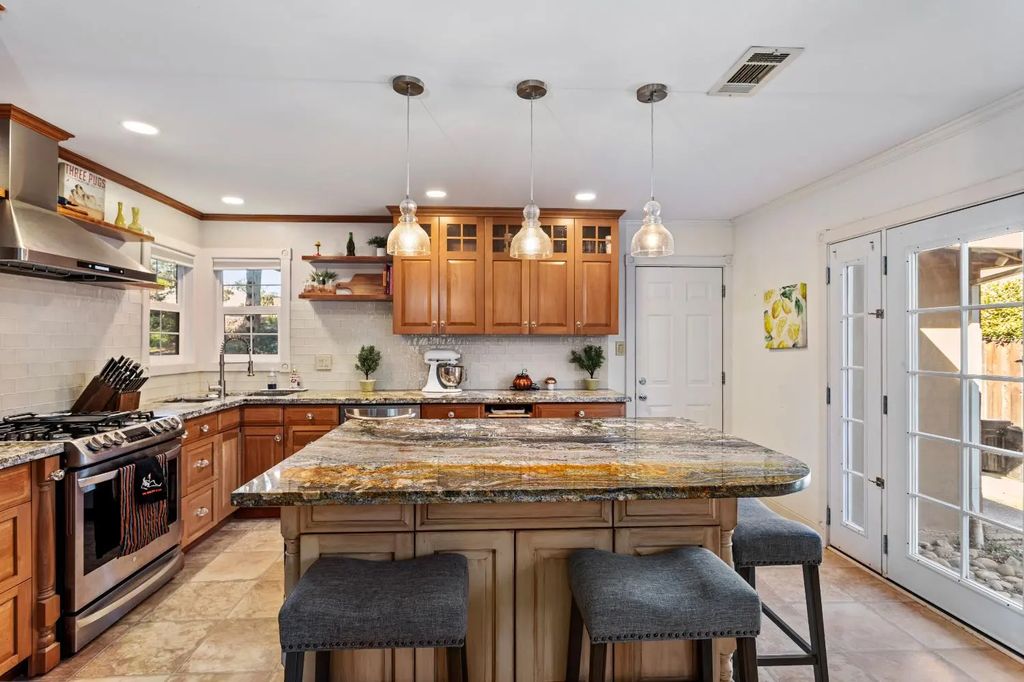 9518 Lake Natoma Drive, Orangevale