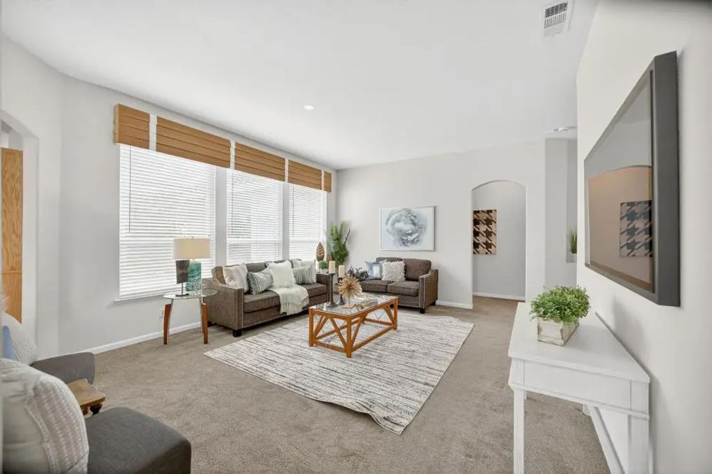 1932 Hilmerton Circle, Roseville