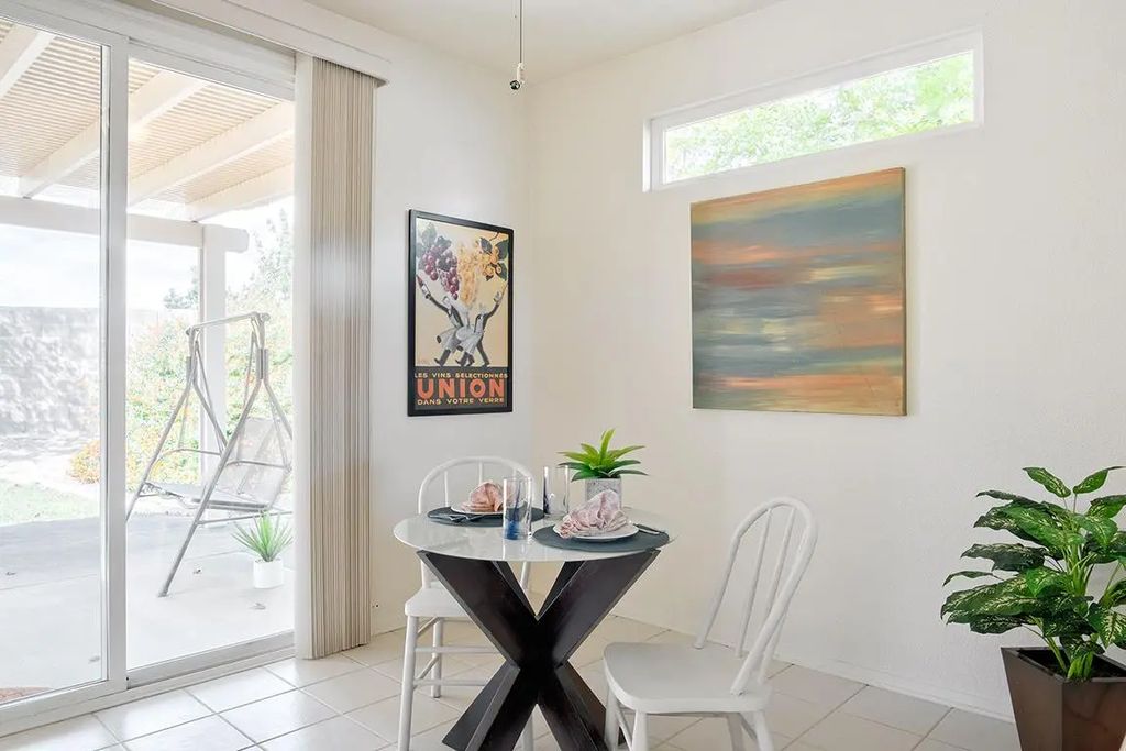 221 Silver Strike Court, Roseville