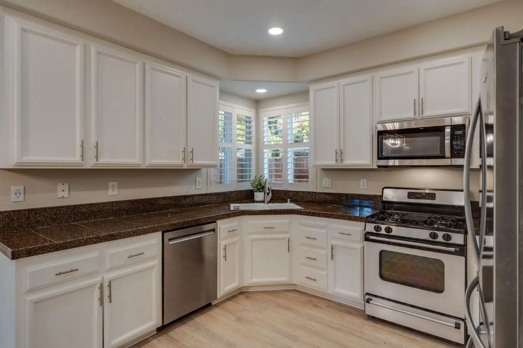 1756 Terracina Circle, Roseville