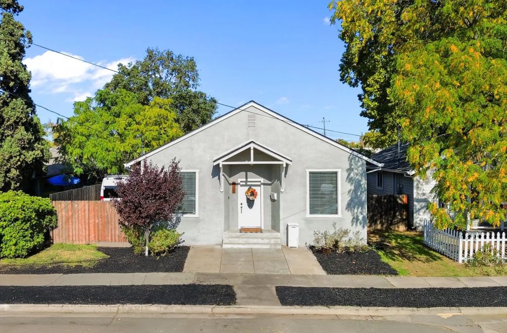 108 Ash Street, Roseville