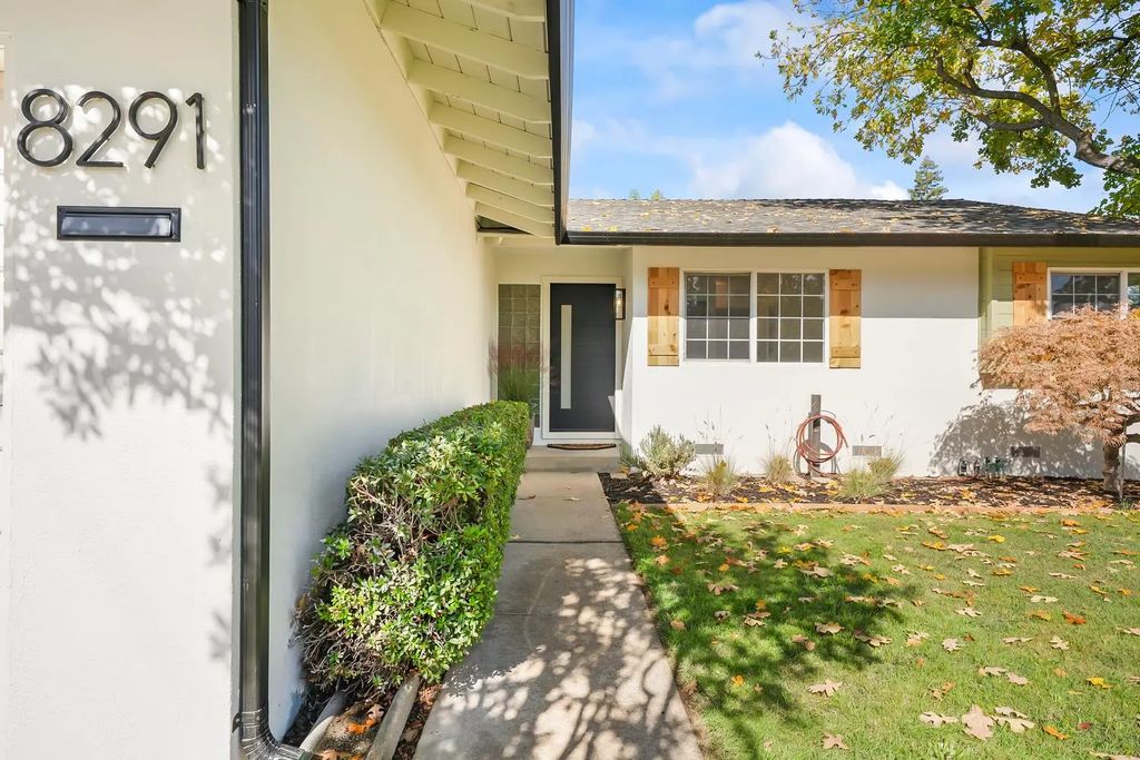 8291 Central Avenue, Orangevale