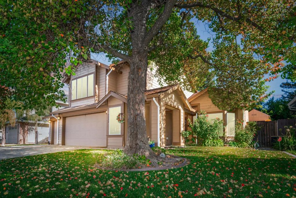 2232 Longview Drive, Roseville