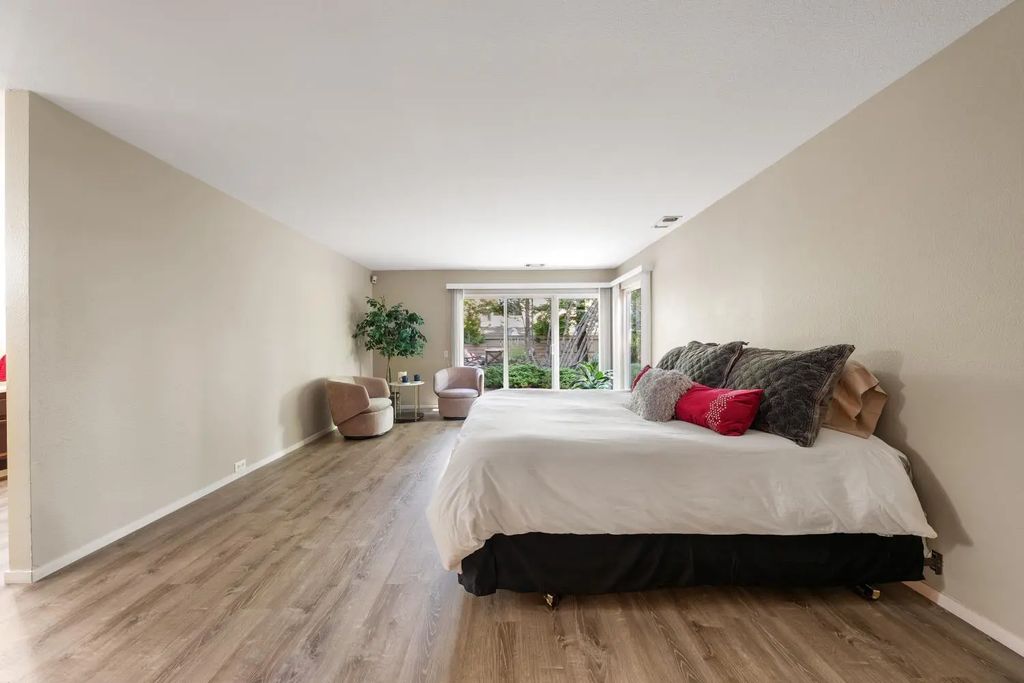 8958 Sunset Avenue, Fair Oaks