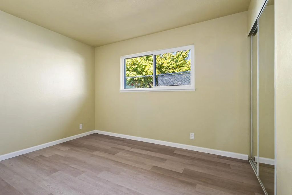1106 Circuit Drive, Roseville