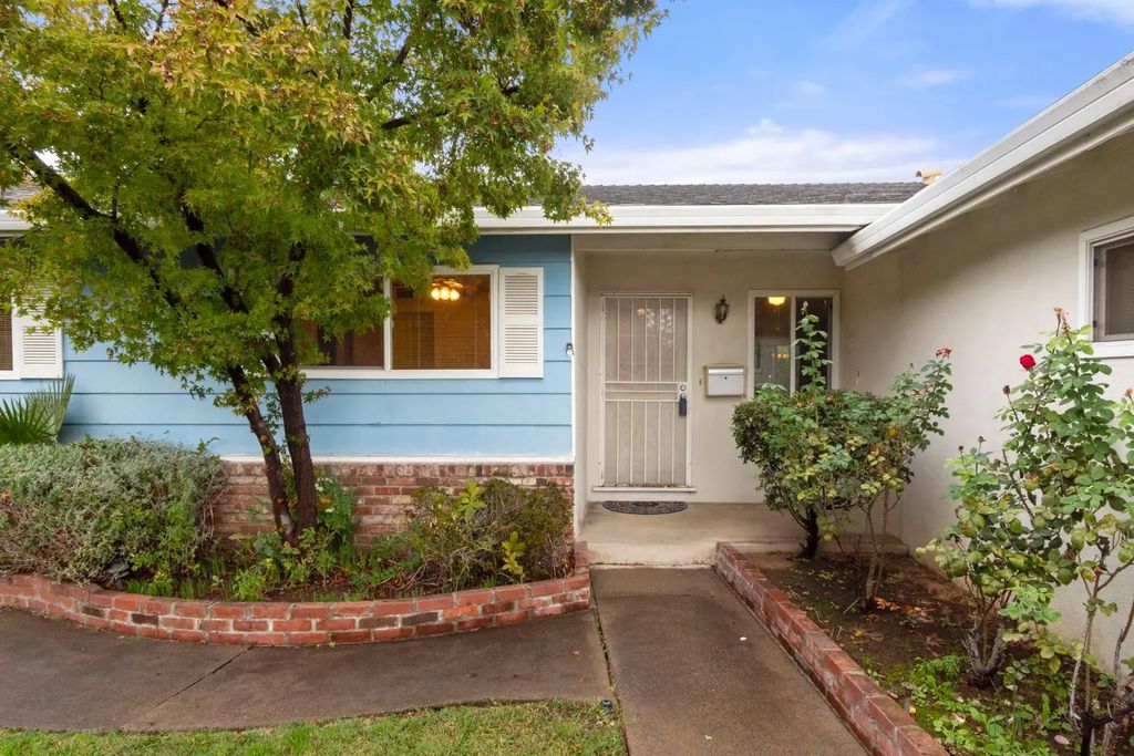 5425 Kirkland Way, Carmichael