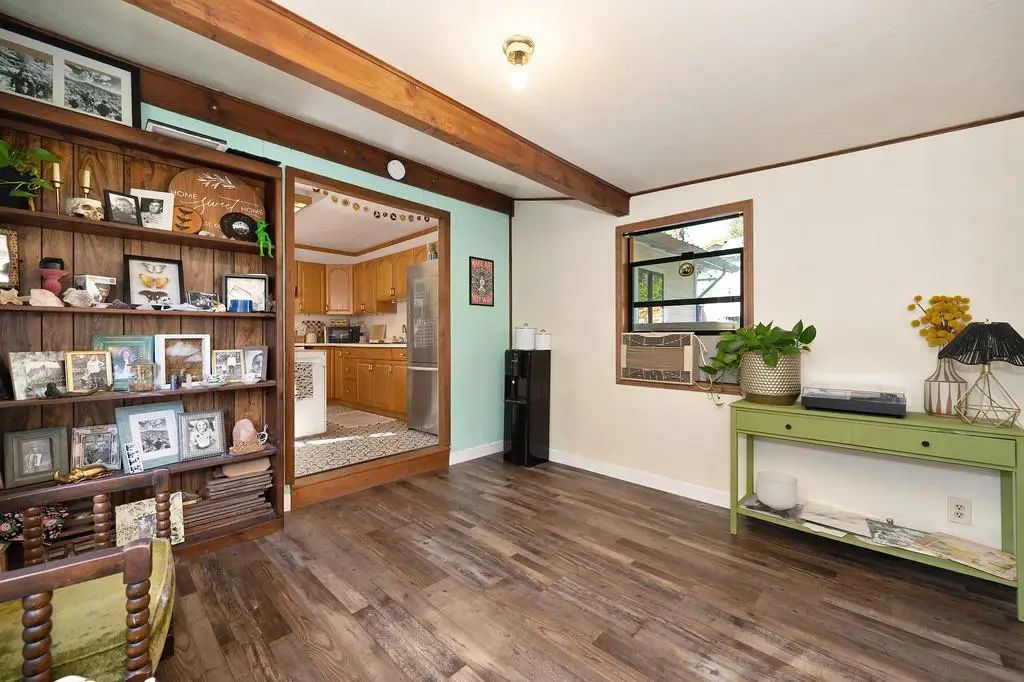 128 Main, Gold Run