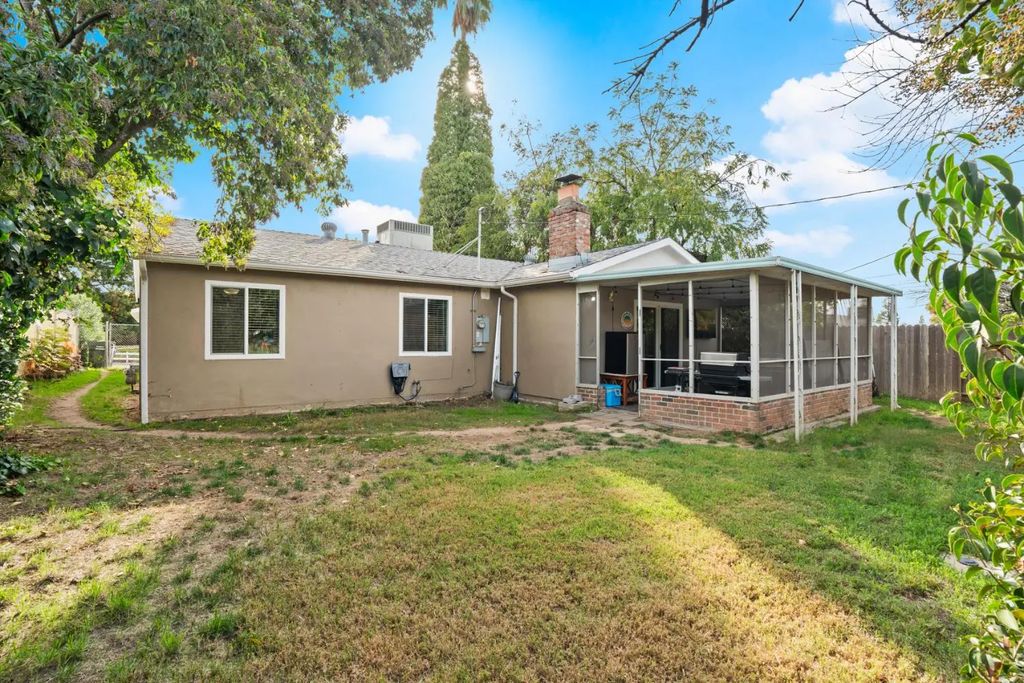 5621 Sapunor Way, Carmichael