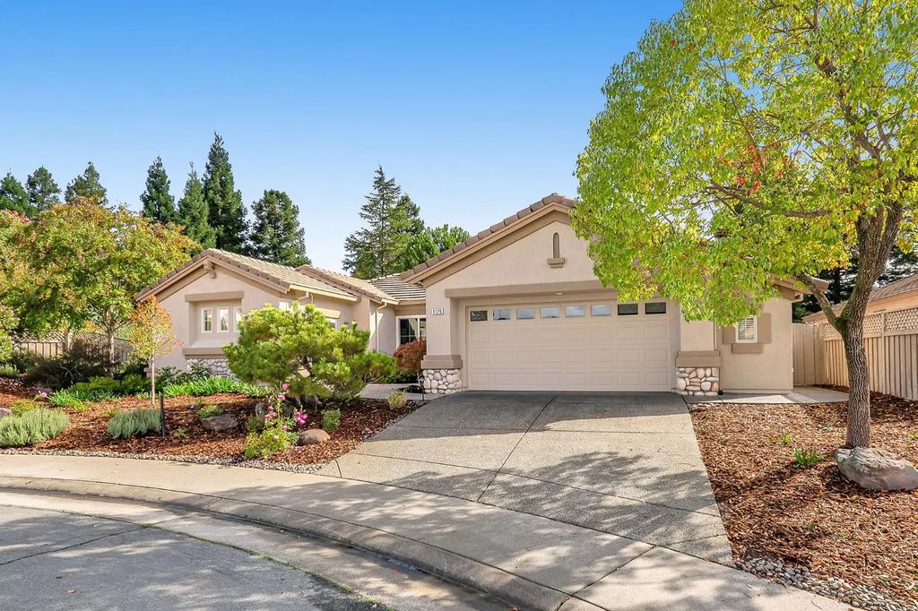 1175 Greenleaf Court, Lincoln