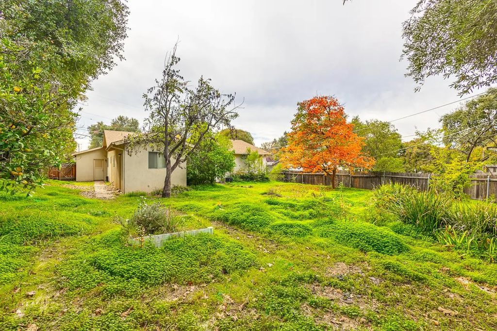 8643 Pershing Avenue, Fair Oaks