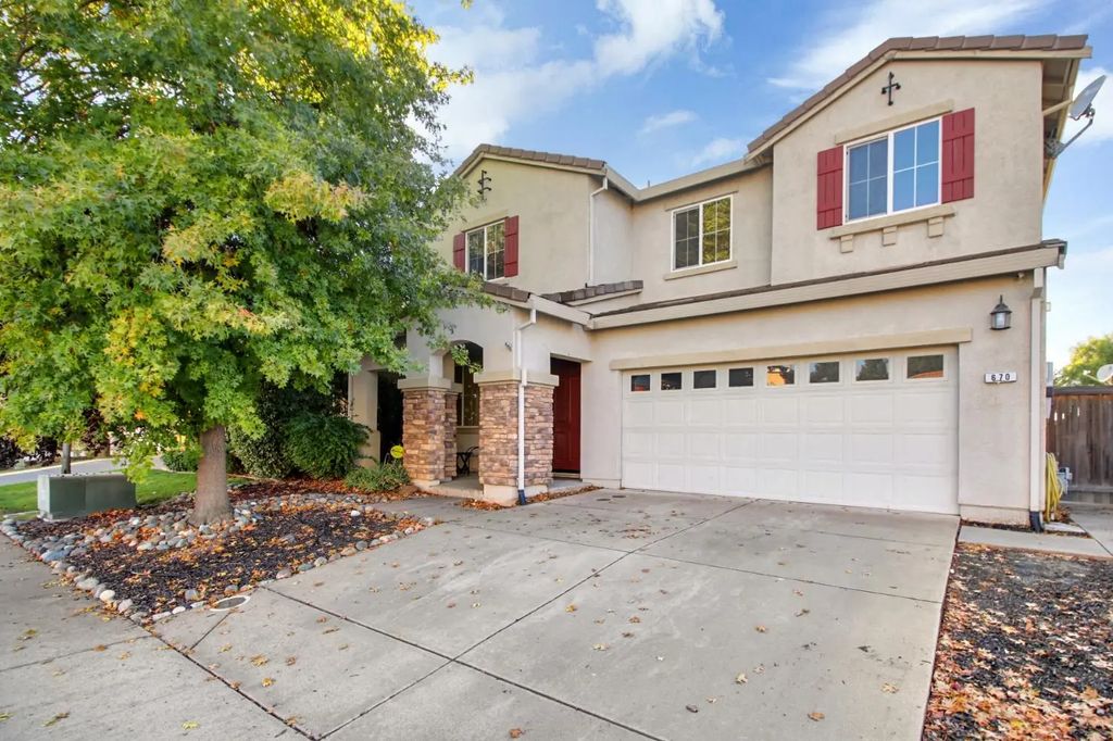 670 Tara Bella Drive, Lincoln