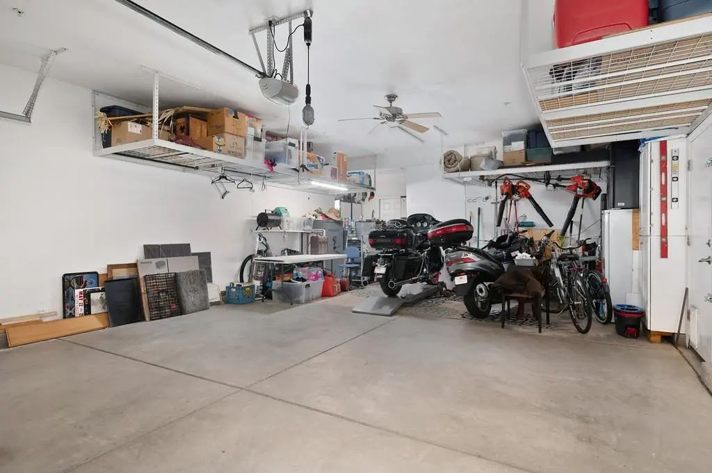 1045 Kinnerly Lane, Lincoln