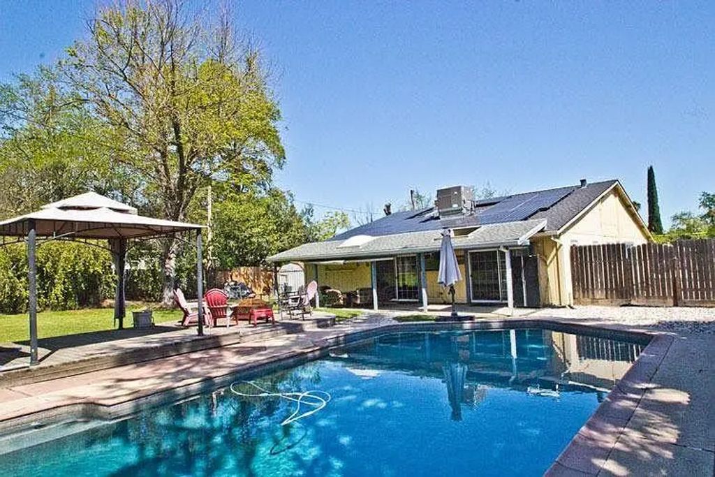 7004 Laurel Oak Way, Fair Oaks