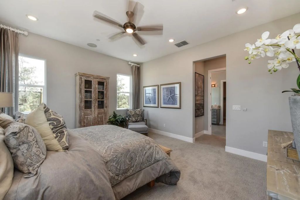 1448 Wadsworth Circle, Roseville