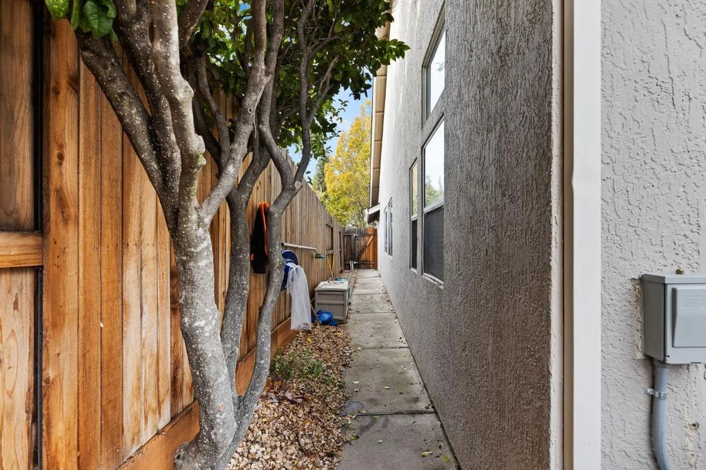 4106 Copper Hill Court, Antelope