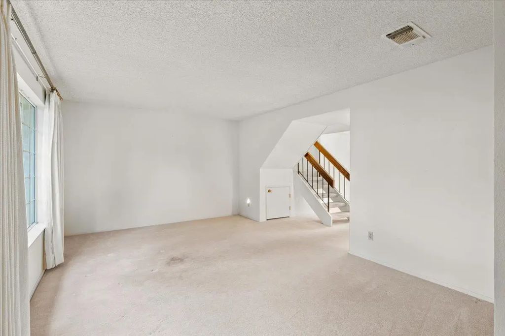4002 Oak Villa Circle, Carmichael
