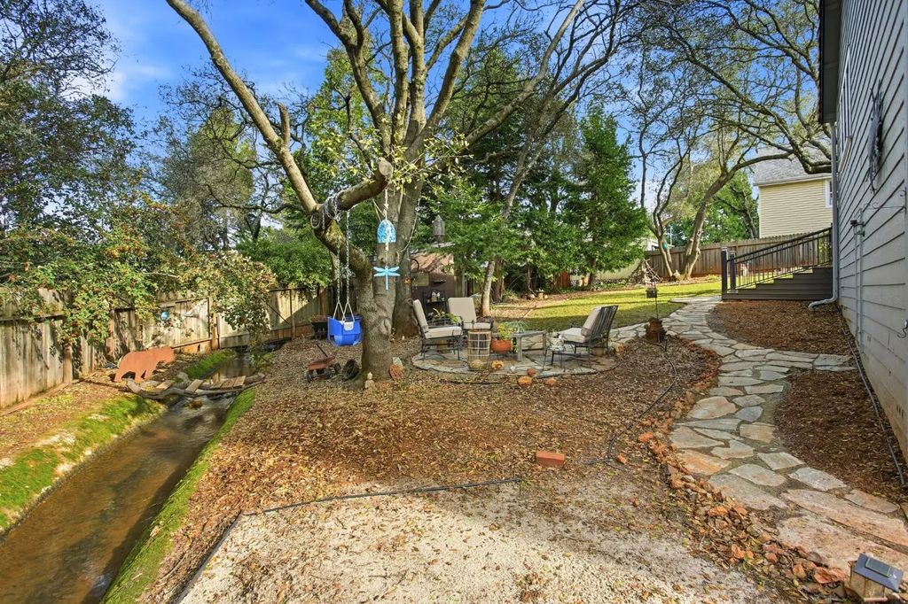 12411 Homestead Way, Auburn