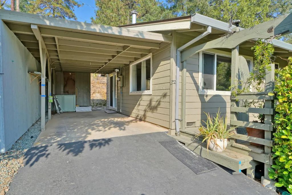 2925 Anderson Way, Placerville