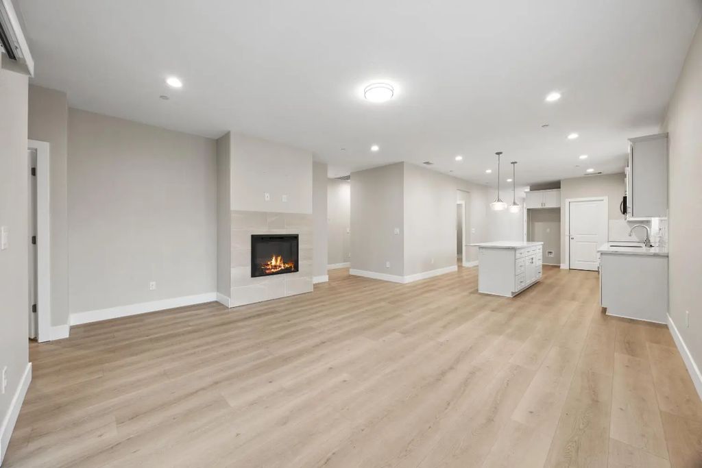 8296 Ghislaine Way, Antelope