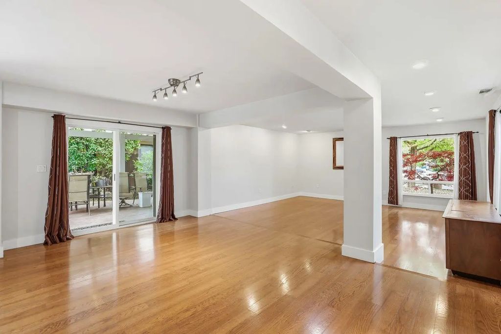 8961 Van Gogh Circle, Fair Oaks