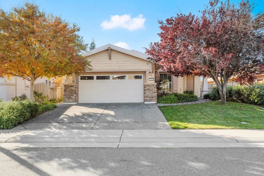 320 Snapdragon Lane, Lincoln