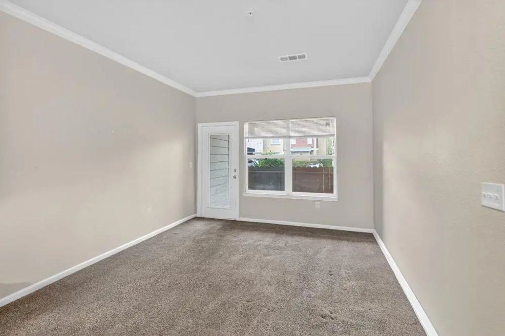 8434 Walerga Road 214, Antelope