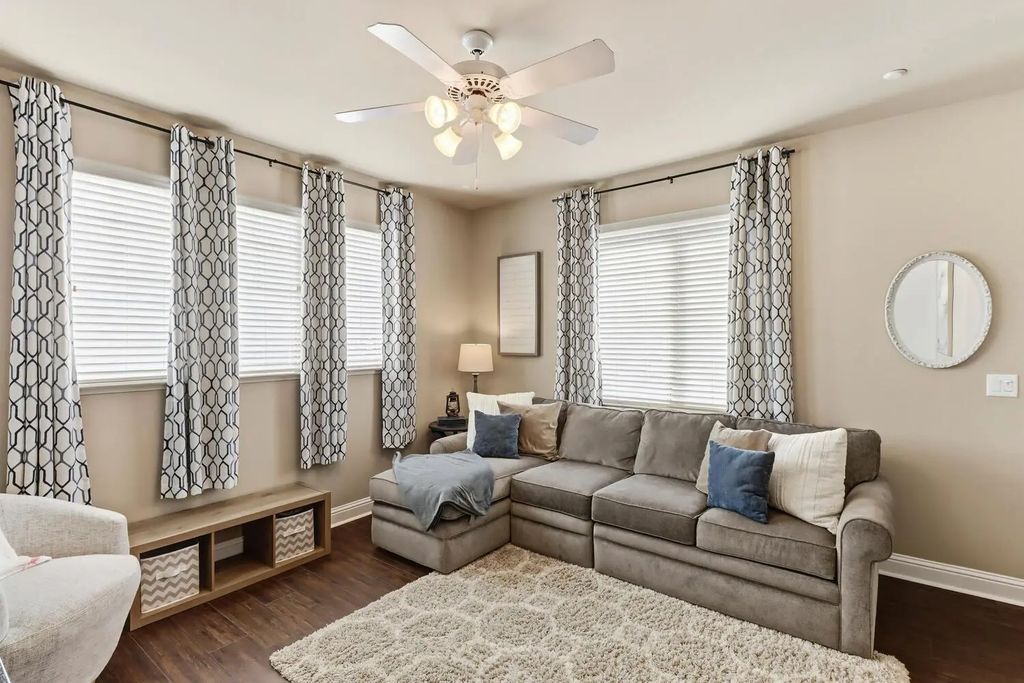 2716 Mccarran Lane, Lincoln