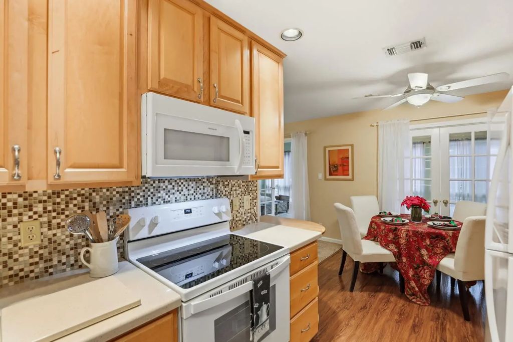 5945 Deary Way, Orangevale