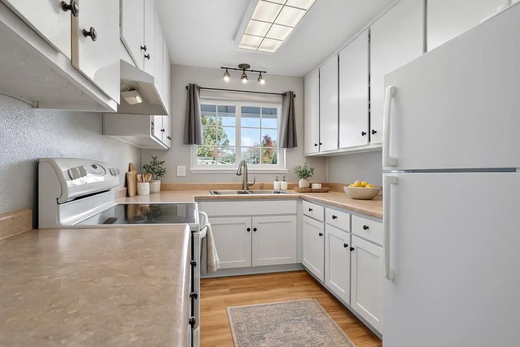 12340 Erin Drive, Auburn