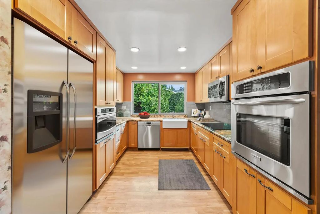 4808 Sherlock Way, Carmichael