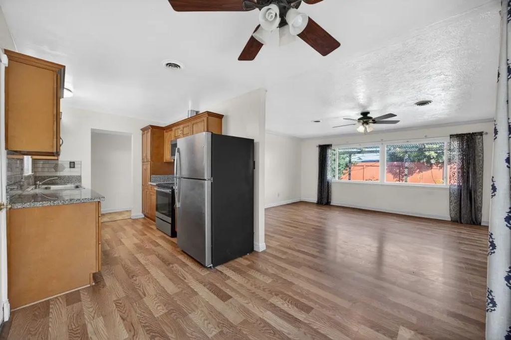 8261 Tanoak Way, Citrus Heights