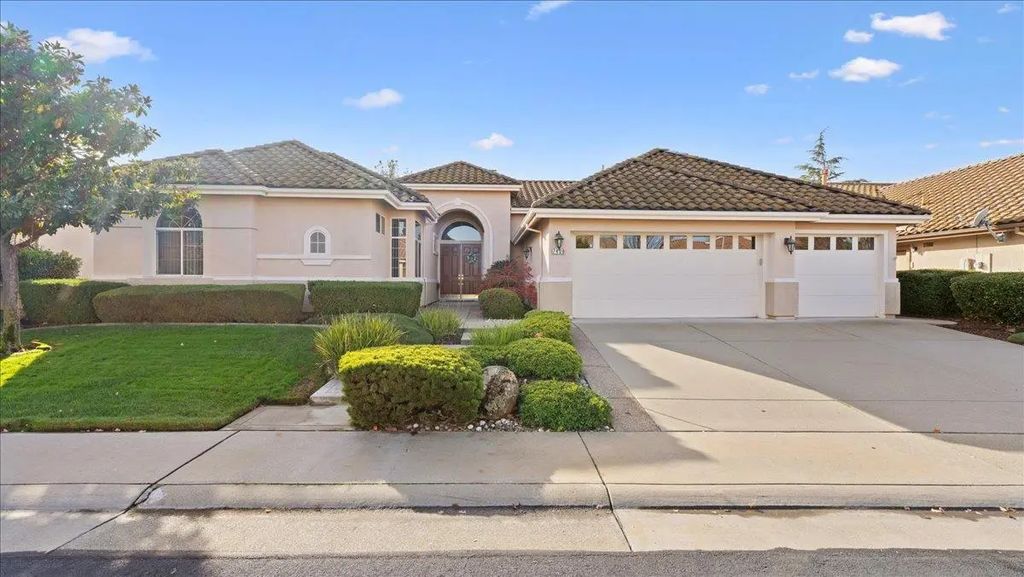 7408 Whistlestop Way, Roseville