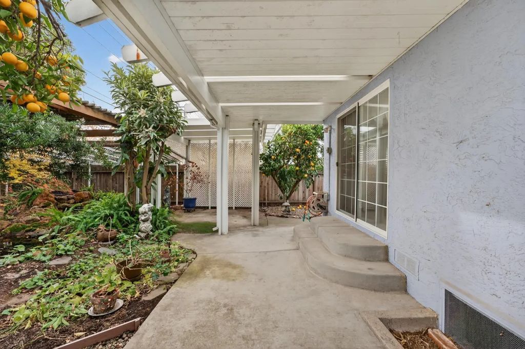 2316 N Cirby Way, Roseville
