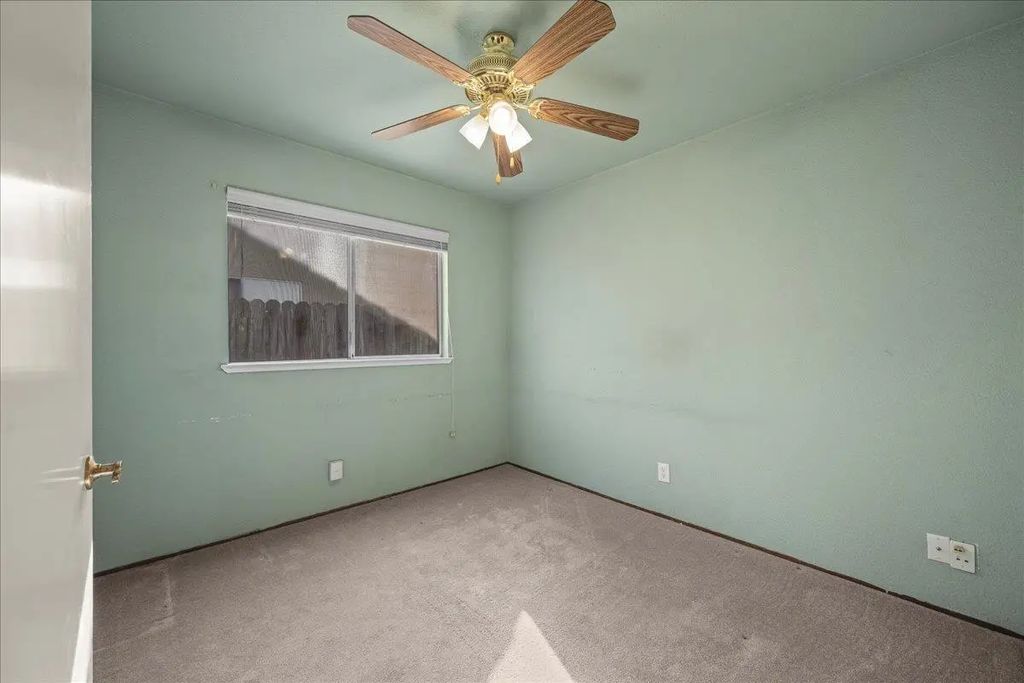 1438 Deerfield Circle, Roseville