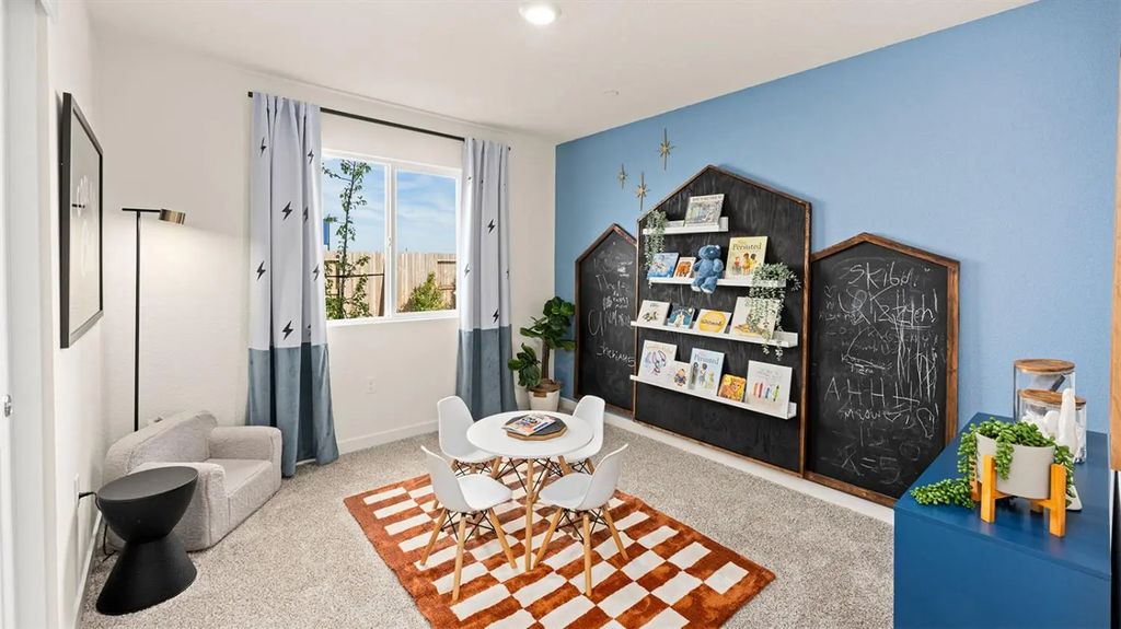 616 Imperial Court, Roseville