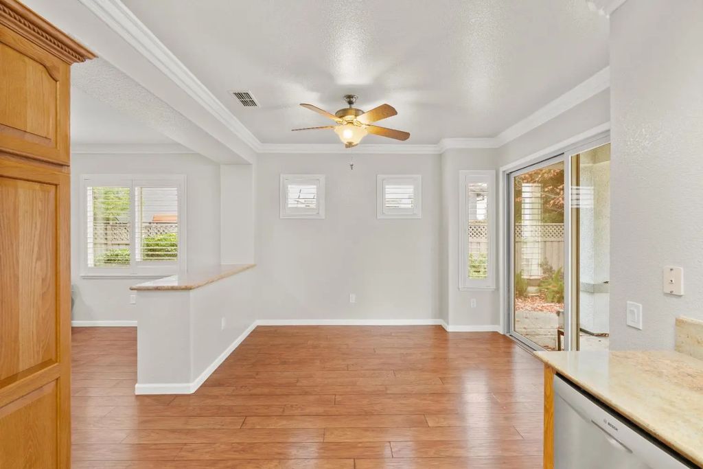 2182 Lamplight Lane, Lincoln