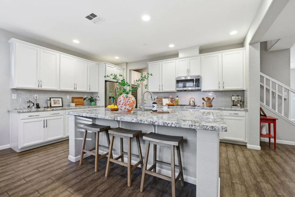 6040 Palermo Way, Roseville
