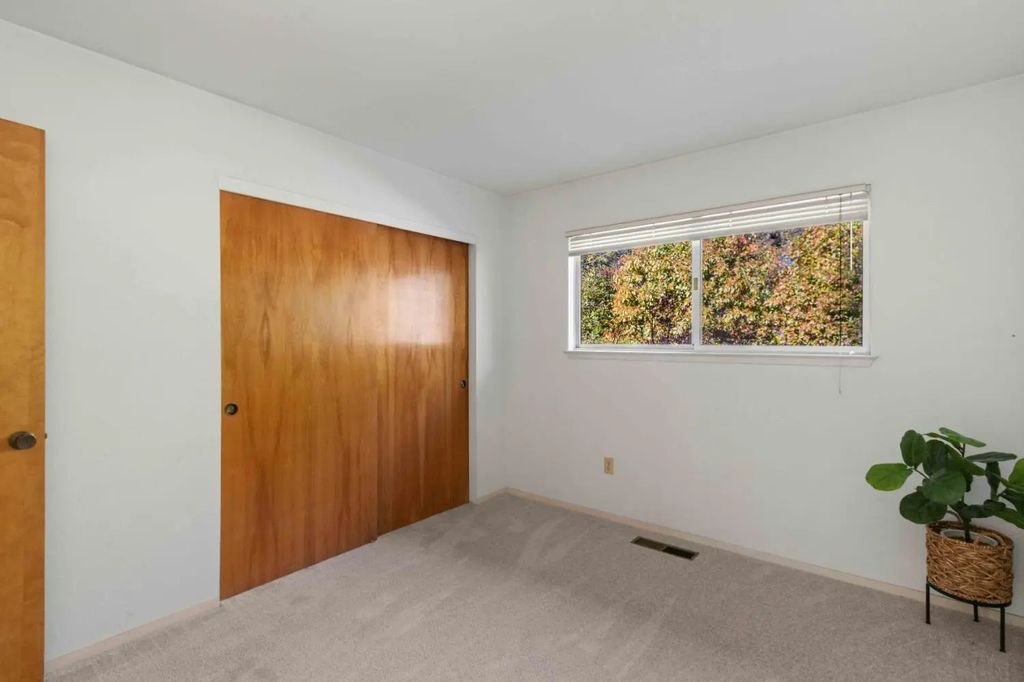 21 Dawn Lane, Placerville