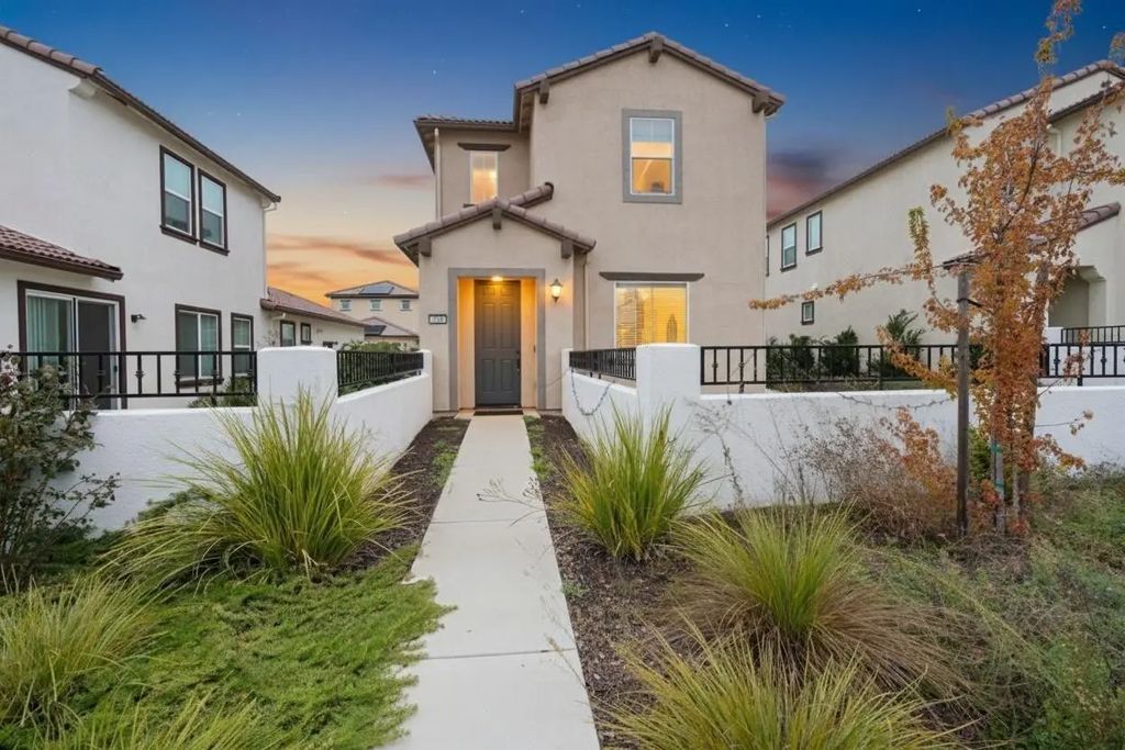 7929 Titan Drive, Antelope