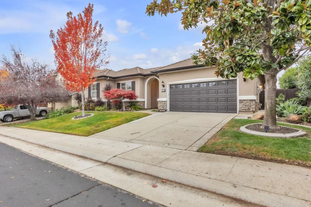 2173 Viola Way, Roseville
