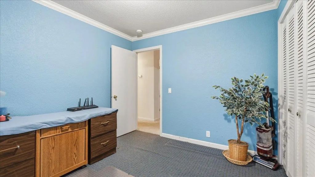 1400 Sussex Ct, Roseville