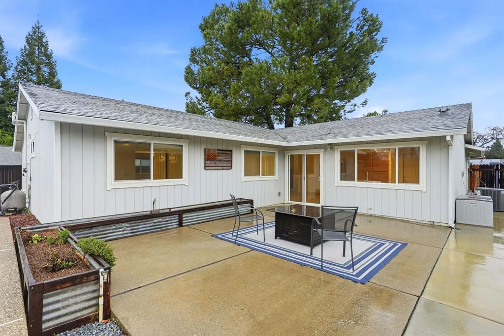 5932 Angelo Drive, Loomis