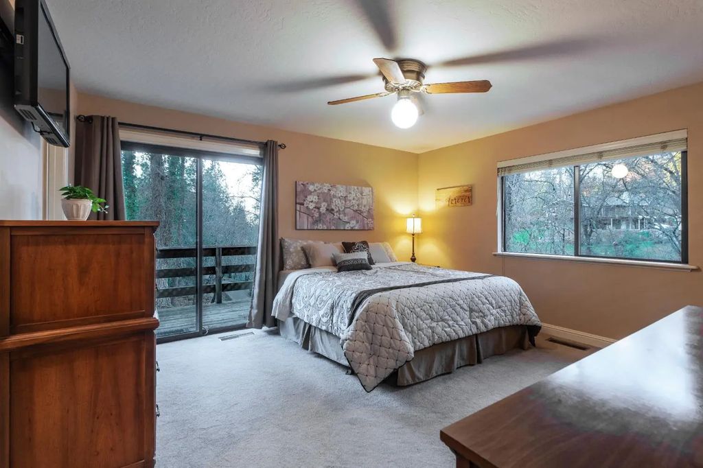 2055 Lost Spur Lane, Meadow Vista