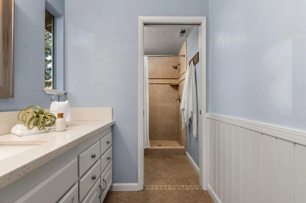 3310 Oak Creek Court, Auburn