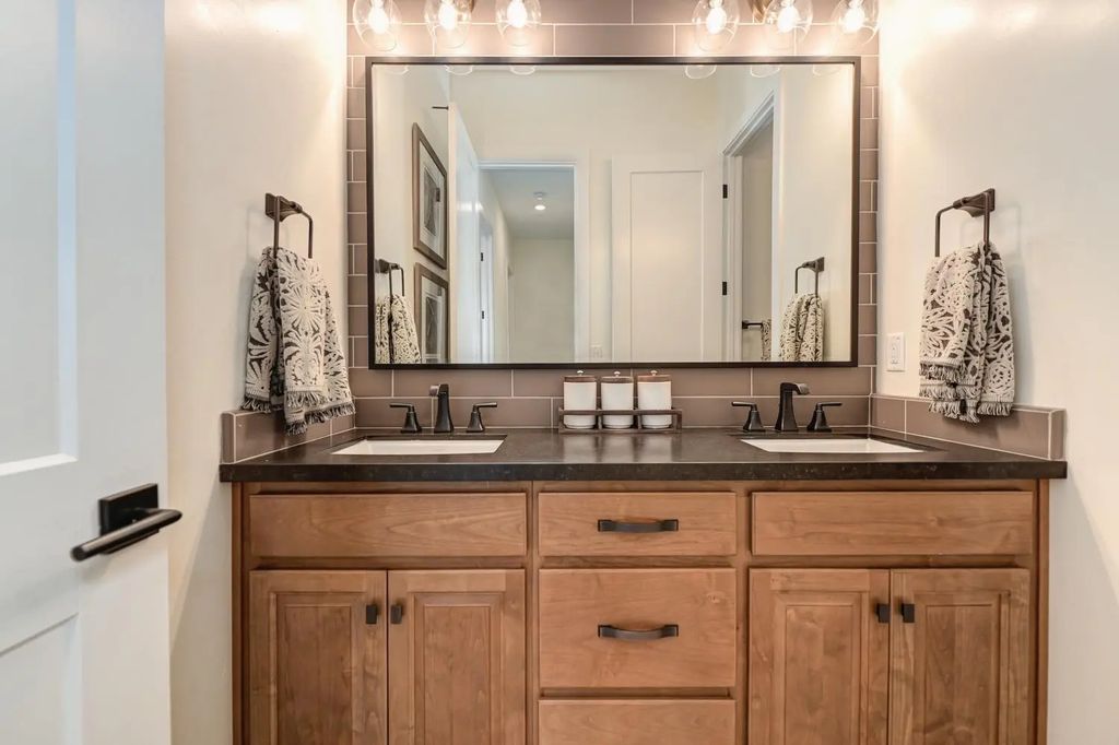 2025 Arbor Ridge Drive, Roseville