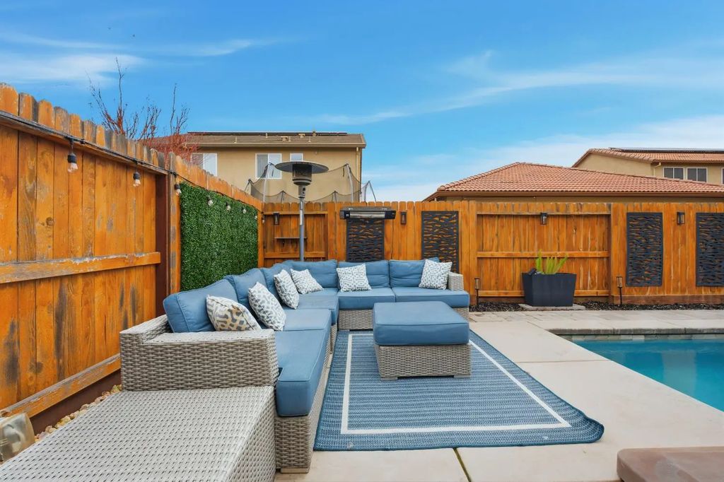 7240 Encore Way, Roseville