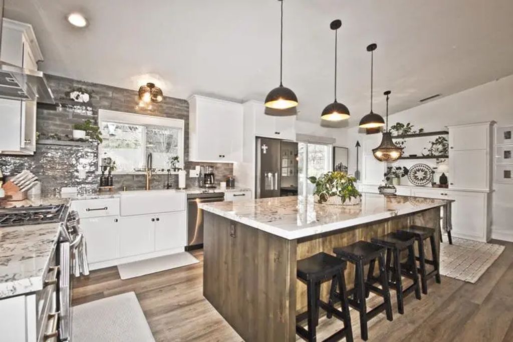1130 Summer Ridge Court, Auburn