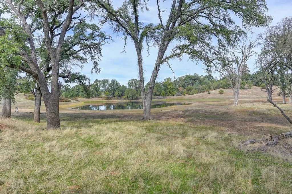2 Shinn Ranch Road, Placerville