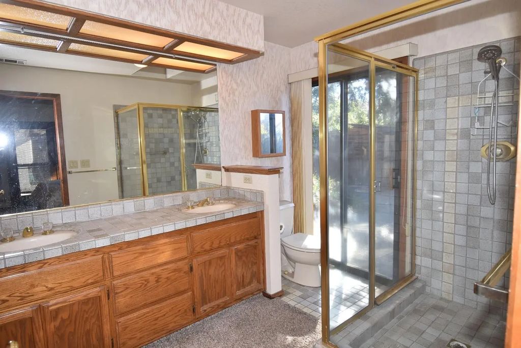 5316 Engle Road, Carmichael